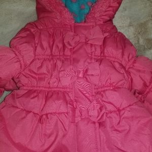 NWOT Adorable Velvet Chic Pink 12M baby hooded winter coat with bows